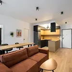 One Harmony Parking Lejlighed *