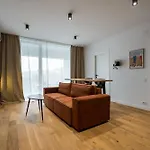 One Harmony Parking Lejlighed *